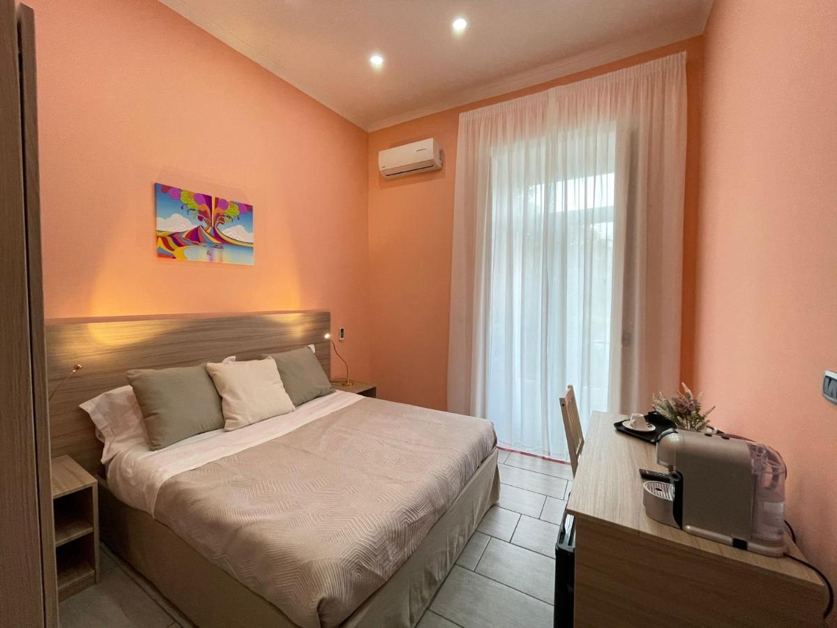 Holiday Naples Art Rooms Dış mekan fotoğraf